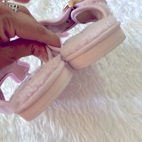 Brand New Coach Pink Shearling Hollie Flip Flop Sandal Plush Buckle Slides - Picture 9 of 16